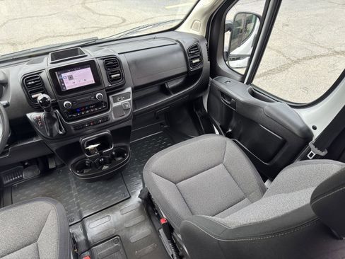 Used 2025 RAM ProMaster 2500 w/ Convenience Group FWD image 20