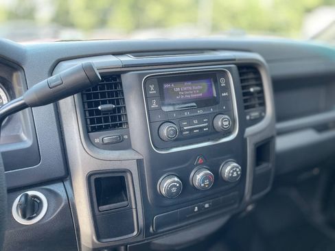 Used 2013 RAM 1500 Express RWD image 17