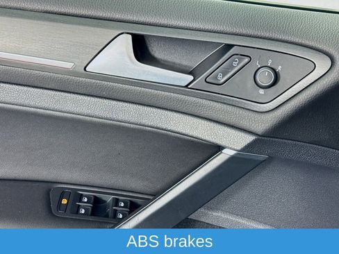 Used 2019 Volkswagen GTI Autobahn image 22