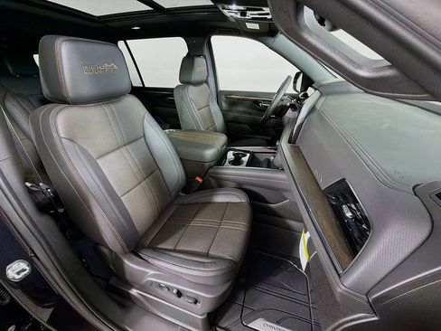 New 2026 Chevrolet Suburban High Country AWD/4WD image 30