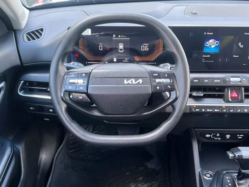 Used 2025 Kia K4 FWD image 16