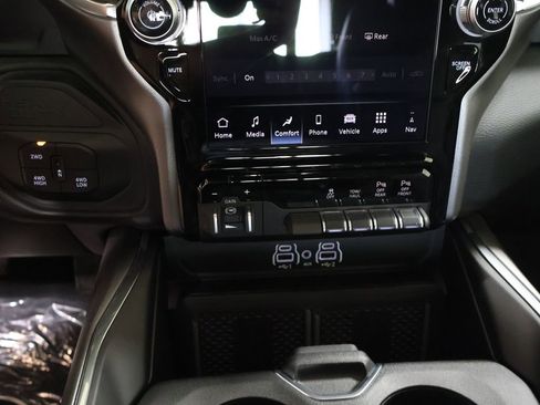 New 2026 RAM 3500 Laramie AWD/4WD image 19