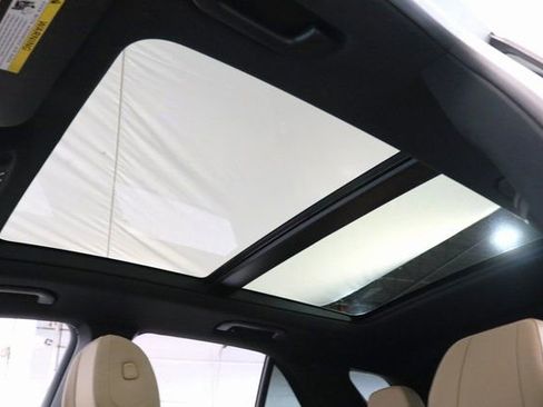 Used 2024 Mercedes-Benz GLE 450e 4MATIC w/ Driver Assistance Package image 9