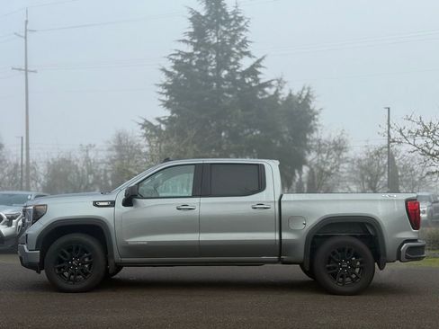 Used 2026 GMC Sierra 1500 Elevation image 2