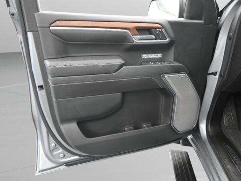 Used 2023 GMC Sierra 1500 Denali w/ Denali Reserve Package image 32