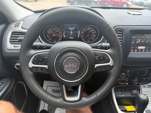 Used 2021 Jeep Compass Sport FWD image 23