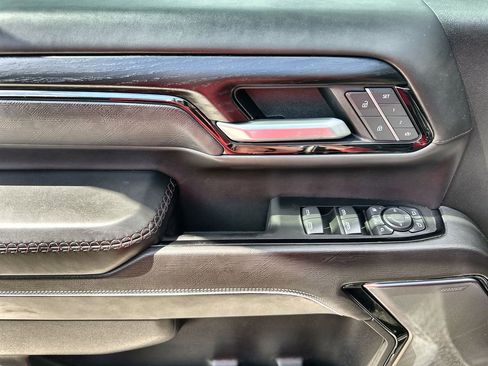 Certified 2025 GMC Sierra 2500 AT4X w/ AT4X AEV Edition image 24