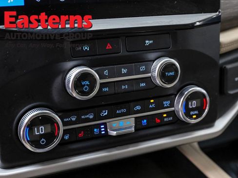 Used 2023 Ford Expedition Limited image 20