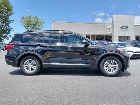 Certified 2023 Ford Explorer XLT w/ Equipment Group 202A RWD image 3