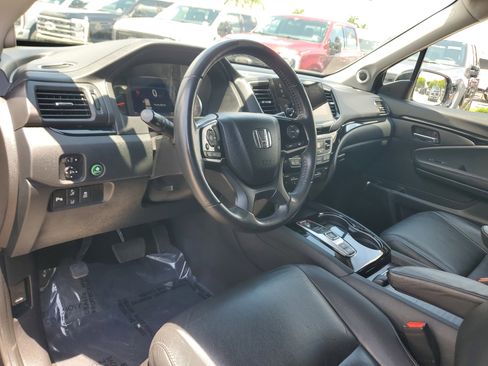 Used 2022 Honda Pilot Touring image 13
