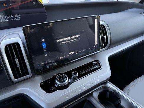 New 2025 Ford Expedition Max Active image 14