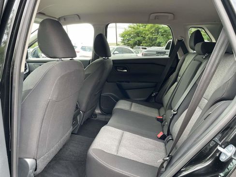 Used 2025 Nissan Rogue SV FWD image 13