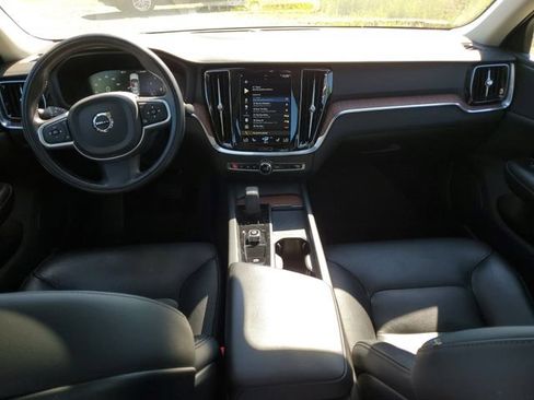 Used 2022 Volvo S60 B5 Momentum AWD/4WD image 11