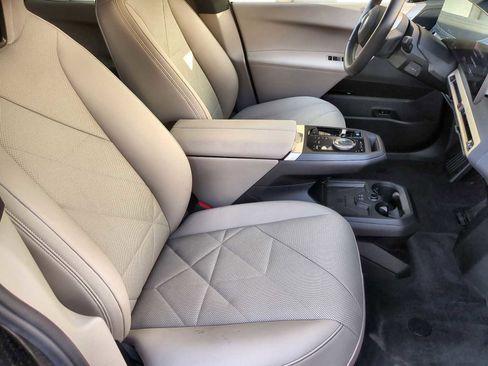 New 2025 BMW iX xDrive50 image 23