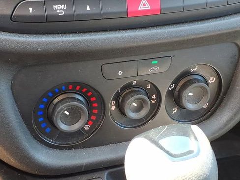Used 2021 RAM ProMaster City Tradesman FWD image 10