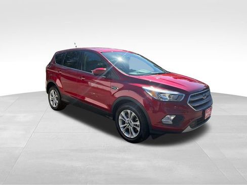 Used 2017 Ford Escape SE AWD/4WD image 1