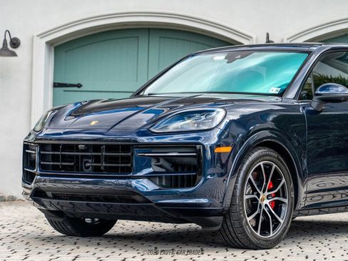 Used 2024 Porsche Cayenne S image 92