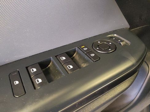 Used 2025 Kia K4 FWD image 27