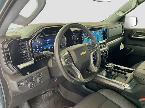 Used 2025 Chevrolet Silverado 1500 LT w/ Protection Package RWD image 9