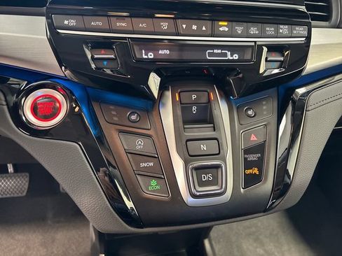 Certified 2026 Honda Odyssey Touring image 14
