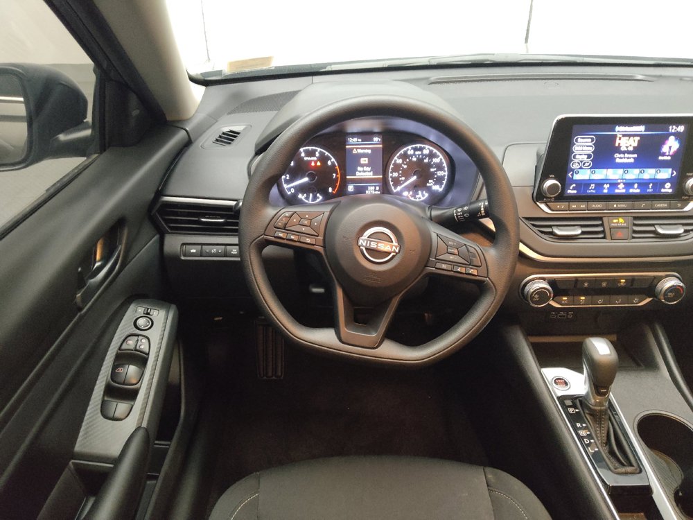 Used 2025 Nissan Altima 2.5 S FWD image 22