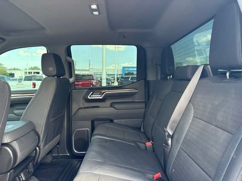 Used 2025 Chevrolet Silverado 1500 LT AWD/4WD image 35