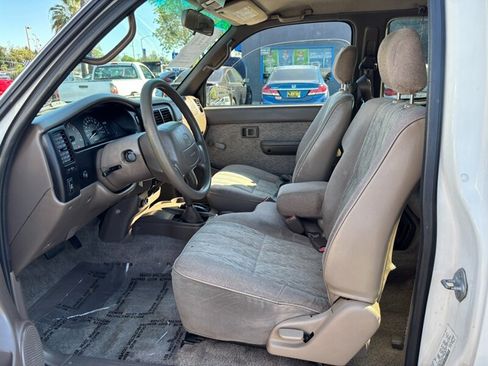 Used 1999 Toyota Tacoma 4x4 Xtracab V6 image 7