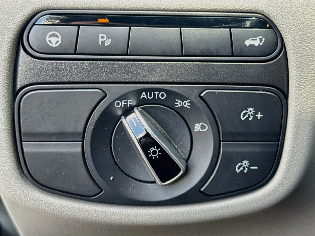 Certified 2023 INFINITI QX50 Luxe AWD/4WD image 11