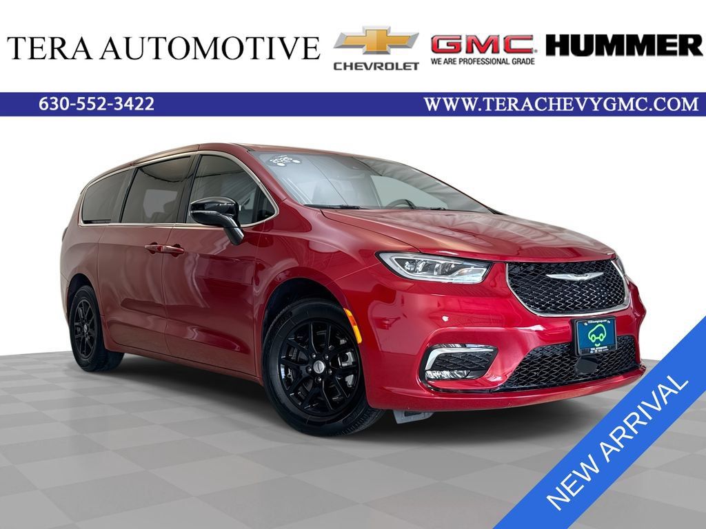 Used 2025 Chrysler Pacifica Select FWD image 1