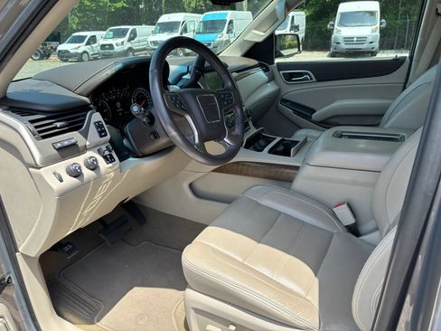 Used 2019 GMC Yukon Denali w/ Denali Ultimate Package AWD/4WD image 11