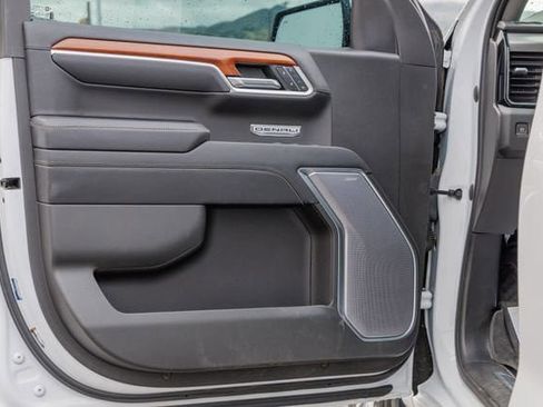 Used 2022 GMC Sierra 1500 Denali w/ Denali Reserve Package AWD/4WD image 15
