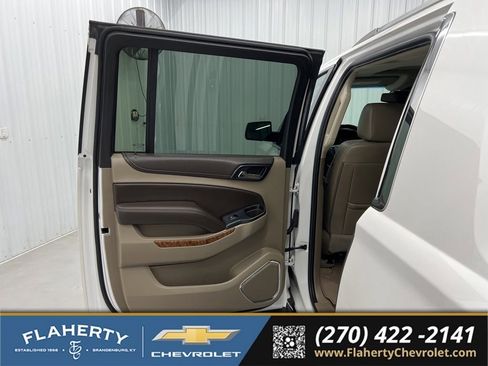 Used 2018 Chevrolet Suburban Premier AWD/4WD image 10