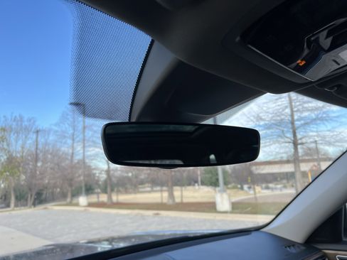 Certified 2025 Volkswagen Atlas SE image 25