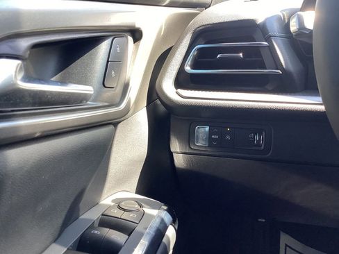 New 2026 Chevrolet Traverse LT w/ Midnight/Sport Edition FWD image 25
