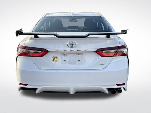 Used 2023 Toyota Camry SE image 4