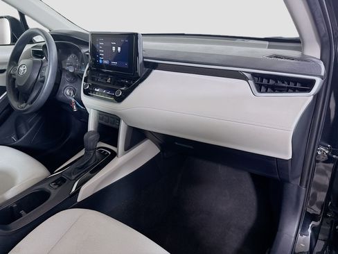 Used 2023 Toyota Corolla Cross L FWD image 28