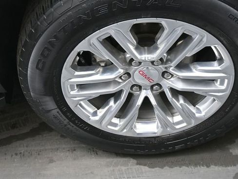 Used 2022 GMC Yukon XL SLT w/ SLT Premium Package image 33