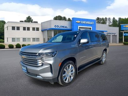 Used 2023 Chevrolet Suburban High Country w/ Premium Package 2