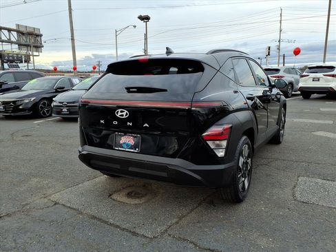 Used 2025 Hyundai Kona SEL image 6