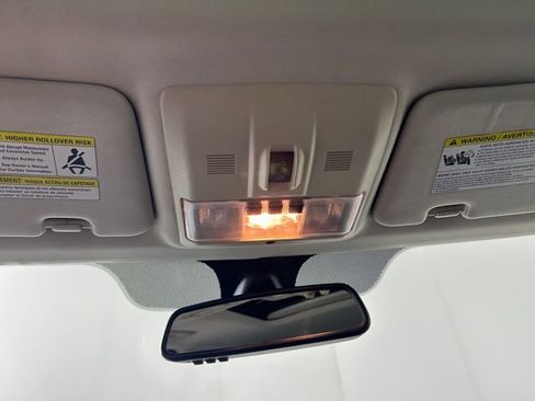 Used 2013 Land Rover Range Rover Sport HSE AWD/4WD image 25