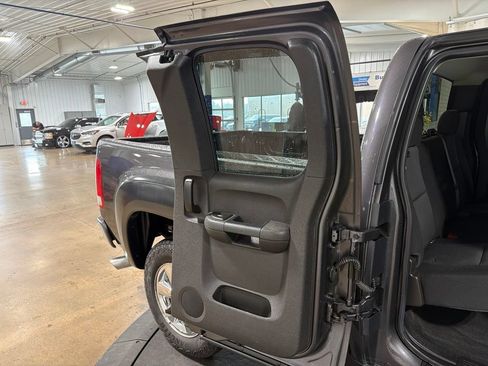 Used 2011 GMC Sierra 1500 SLE w/ Power Tech Package AWD/4WD image 18