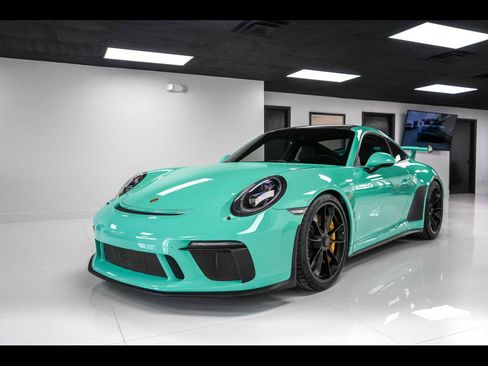 Used 2018 Porsche 911 GT3 RWD image 2