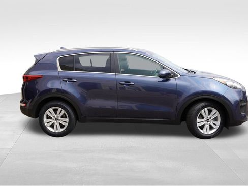 Used 2017 Kia Sportage LX w/ LX Popular Package FWD image 3