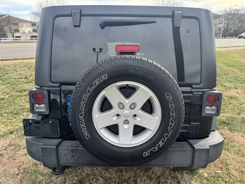 Used 2017 Jeep Wrangler Unlimited Sport w/ Quick Order Package 24S image 5