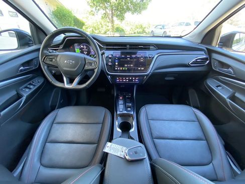 Used 2023 Chevrolet Bolt EUV Premier w/ Sun & Sound Package FWD image 16