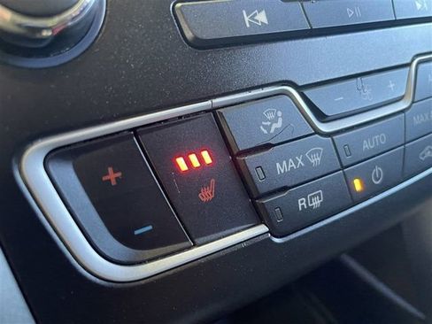 Used 2019 Ford Fusion SE image 20