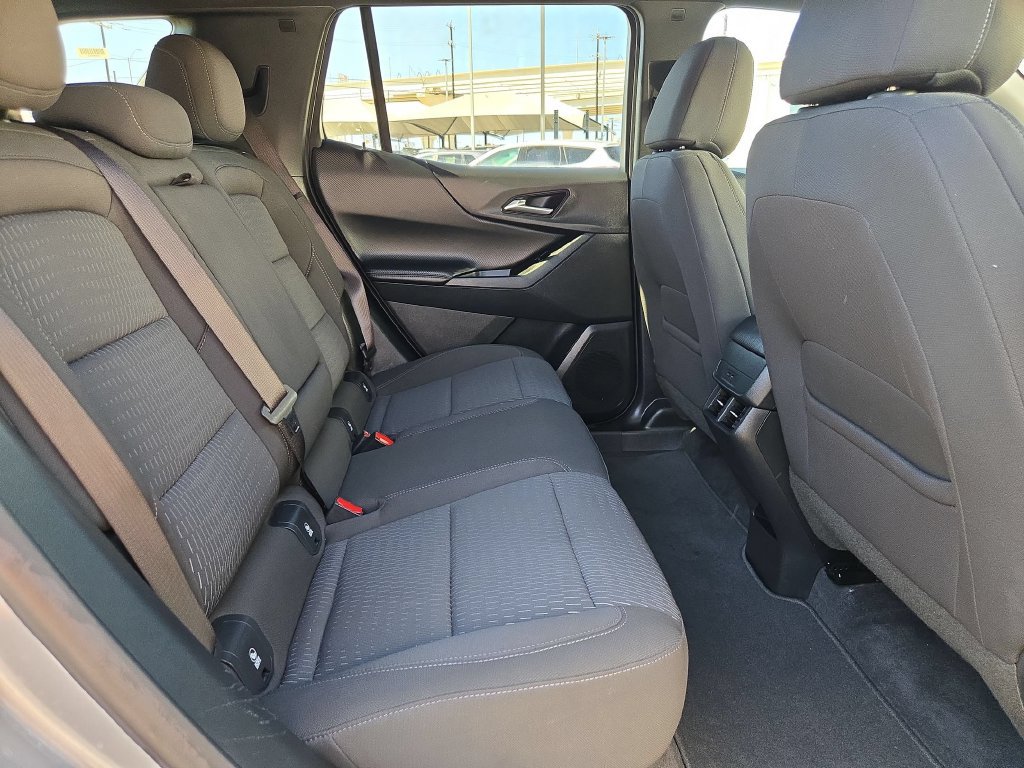 Used 2026 Chevrolet Equinox LT FWD image 31