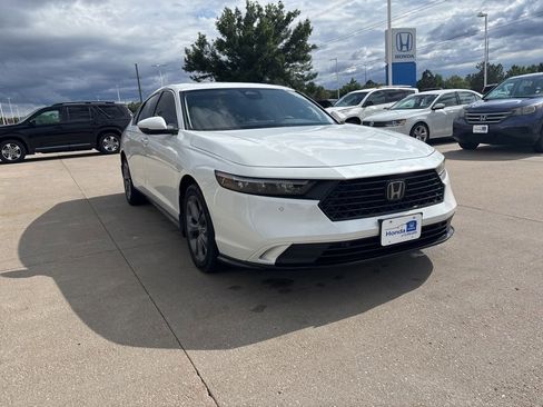 Used 2023 Honda Accord EX-L image 3