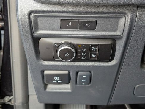 Used 2023 Ford Expedition Max Limited image 34