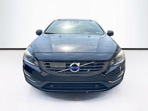 Used 2016 Volvo S60 T6 Platinum w/ Climate Package image 2